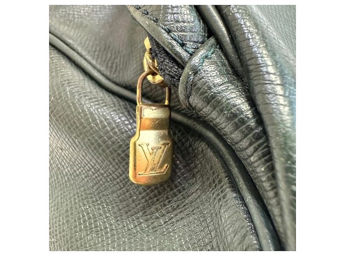 Mochila Louis Vuitton Cassia em couro Taiga - vista 9