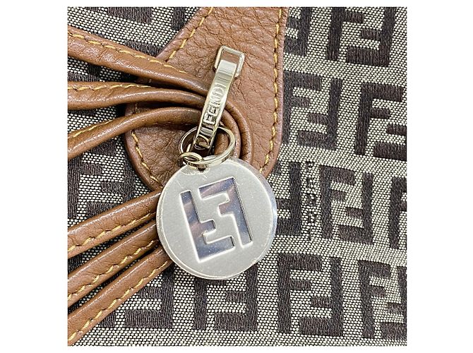 Zucchino Saco Tote Fendi em lona e nylon castanho - vista 10