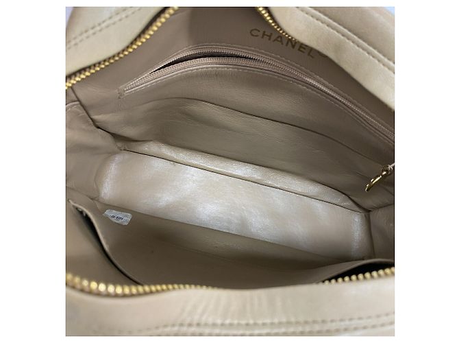 Borsa a tracolla Chanel Matelassé in pelle d'agnello - vista 4