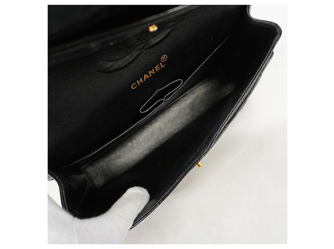 Chanel Matelassé Schultertasche - Ansicht 4