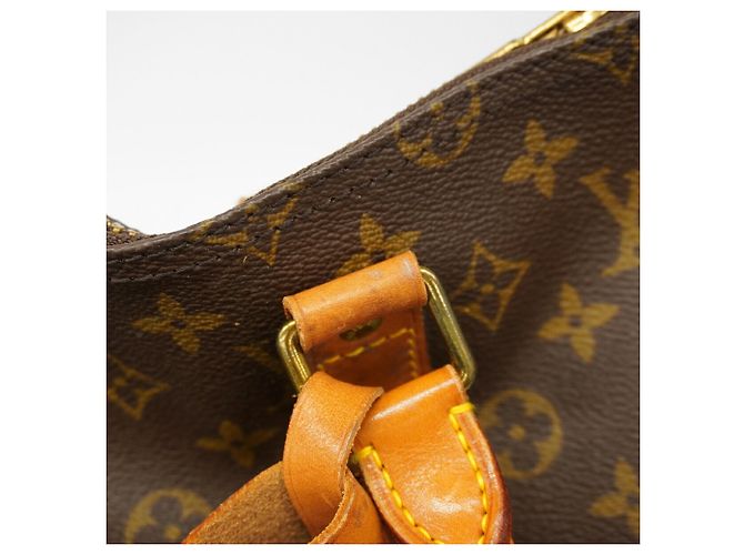 Louis Vuitton Boston Monogram Keepall Bandoulière 55 - vue 14