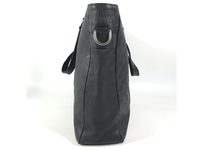 Borsa a tracolla Louis Vuitton Damier Infini Tadao PM - vista 3