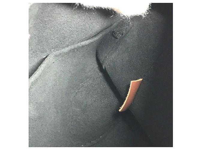 Louis Vuitton Monogram V Tote BB Tasche - Ansicht 16
