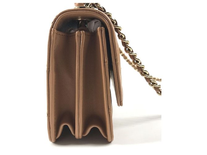 Portafoglio con catena Chanel AP4184 Light Brown - vista 4