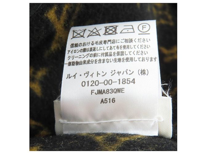 Louis Vuitton Wool Coat - view 11