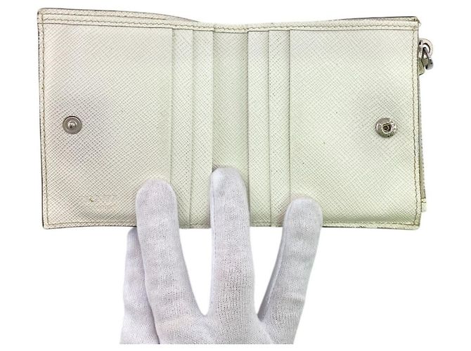Carteira bi-fold em couro Prada 2ML049 com placa Triangle - vista 5