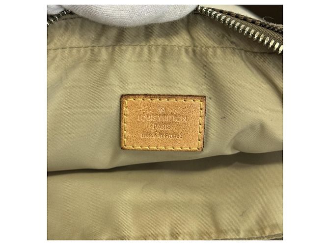 Louis Vuitton Damier Geant Acrobat Body Bag - Ansicht 11