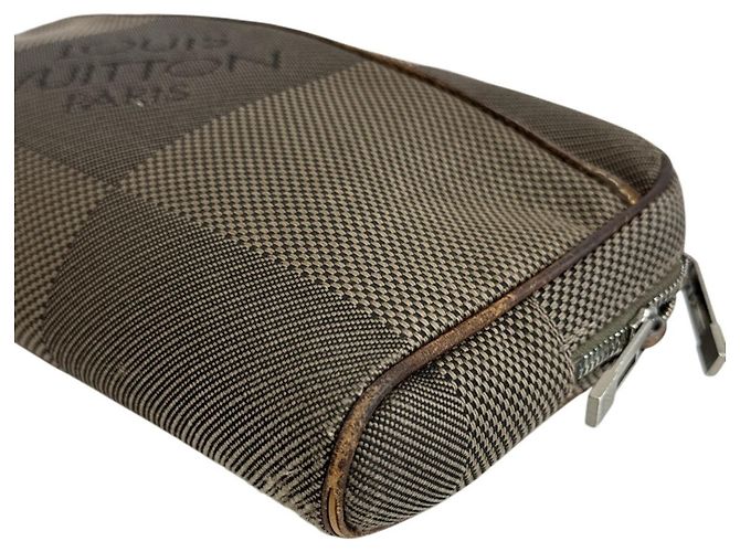 Louis Vuitton Damier Geant Acrobat Body Bag - Ansicht 3