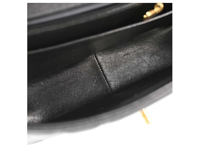 Chanel Vintage Top Handle Vertical Quilt Caviar Medium - vue 3
