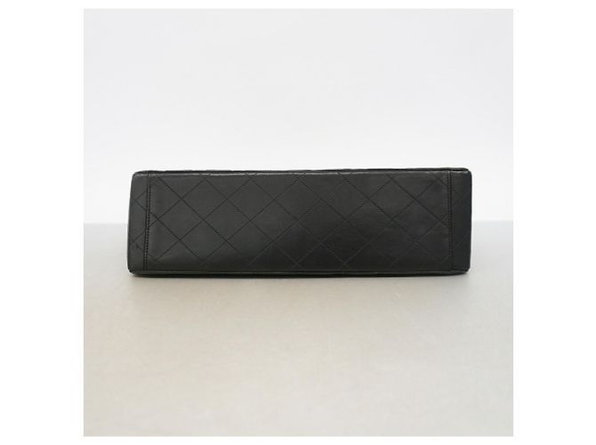 Chanel Schultertasche aus schwarzem Lammleder - Ansicht 3