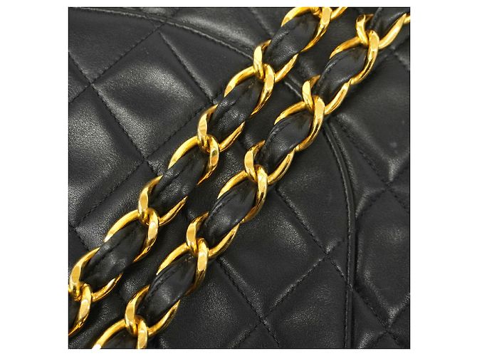 Chanel Schultertasche aus schwarzem Lammleder - Ansicht 8