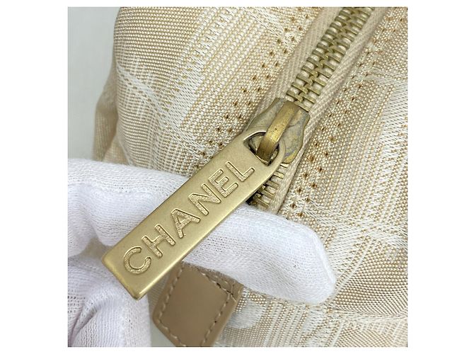 Chanel New Travel Nylon Handtasche - Ansicht 11