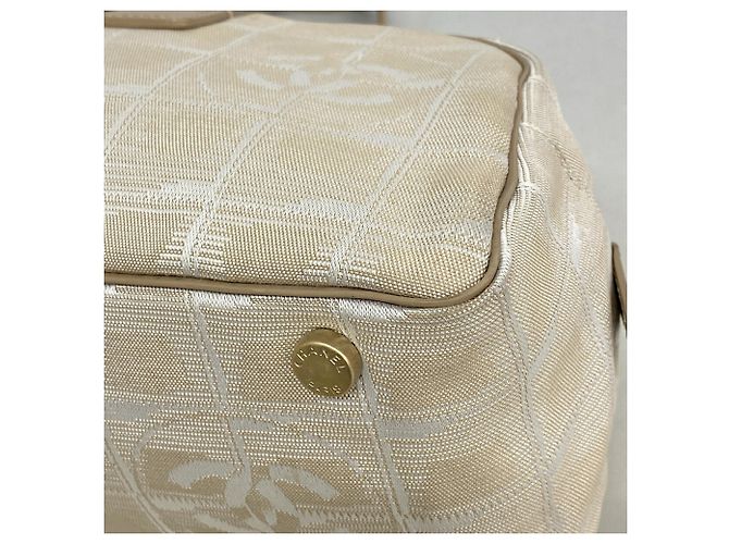 Chanel New Travel Nylon Handtasche - Ansicht 6