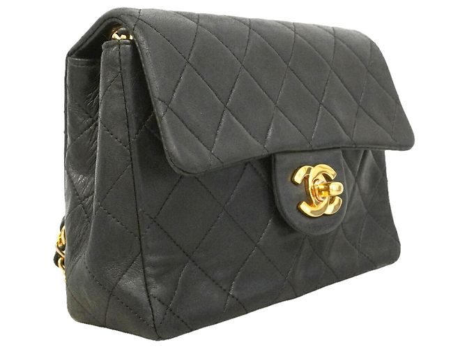 Bolsa de Ombro Mini Matelassé com Corrente Chanel - vista 2