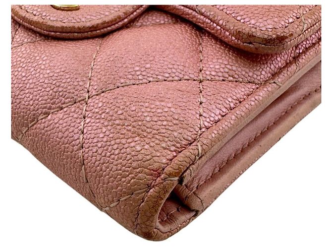 Portafoglio tri-fold Chanel in pelle caviar matelassé rosa - vista 4