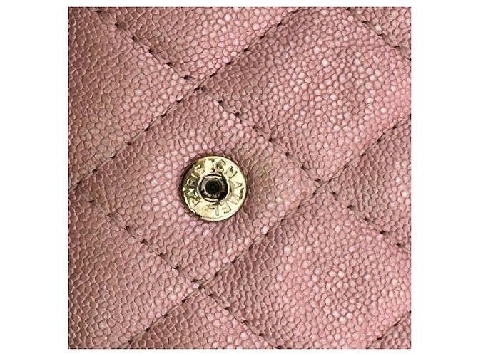 Portafoglio tri-fold Chanel in pelle caviar matelassé rosa - vista 6