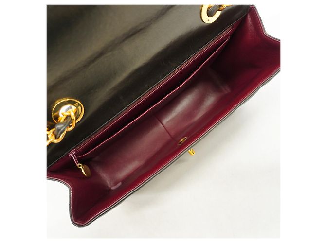 Chanel Schultertasche aus schwarzem Lammleder - Ansicht 4