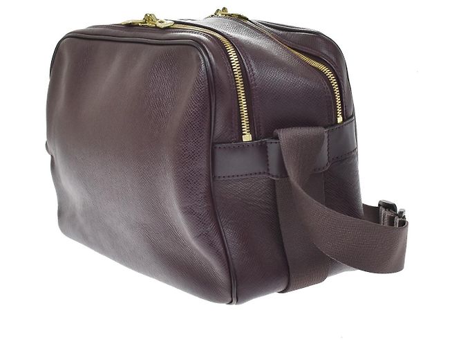 Louis Vuitton Reporter Taiga Leather PM - vista 4