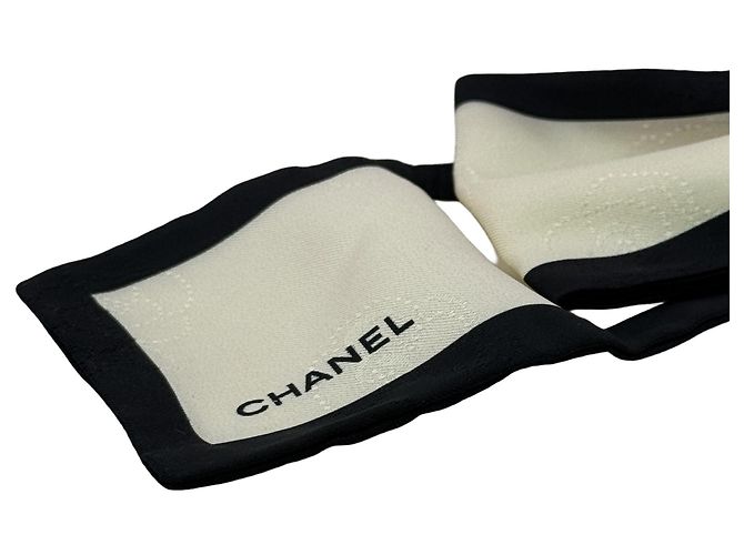 Scrunchie com fita Camélia Chanel - vista 3