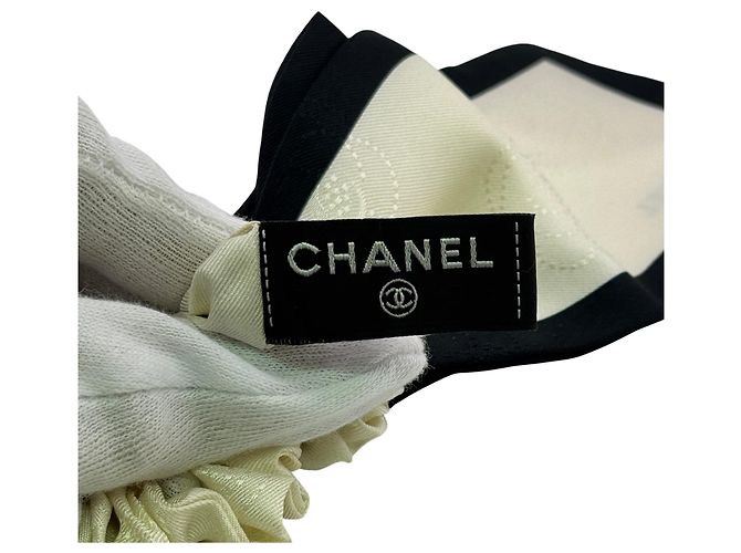 Scrunchie com fita Camélia Chanel - vista 8