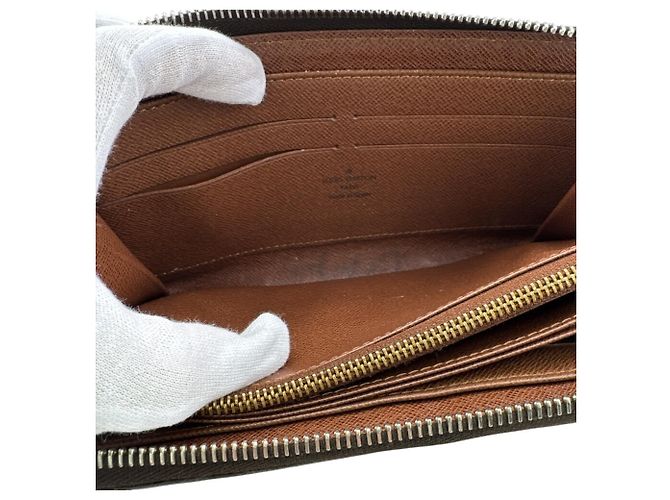 Louis Vuitton Monogram Zippy Wallet - view 10