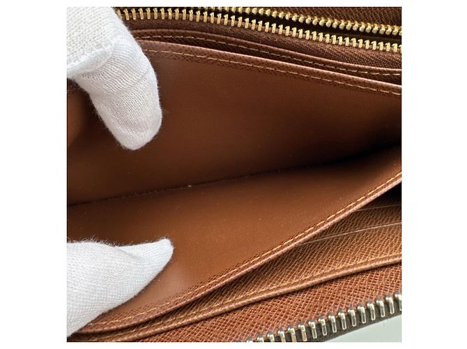 Louis Vuitton Monogram Zippy Wallet - view 13