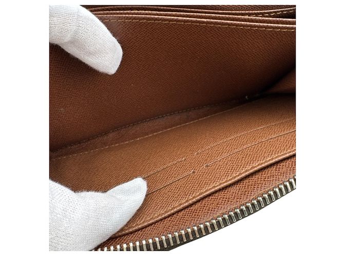 Louis Vuitton Monogram Zippy Wallet - view 14