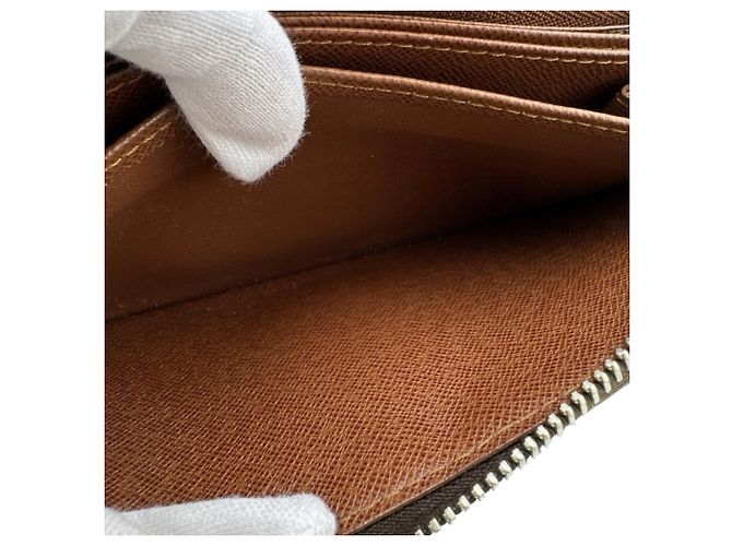 Louis Vuitton Monogram Zippy Wallet - view 15