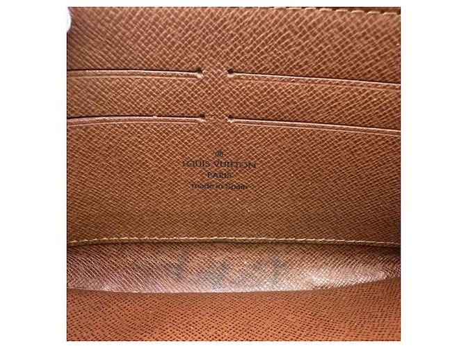 Louis Vuitton Monogram Zippy Wallet - view 16