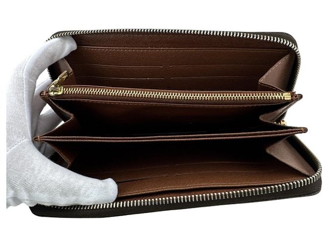Louis Vuitton Monogram Zippy Wallet - view 8
