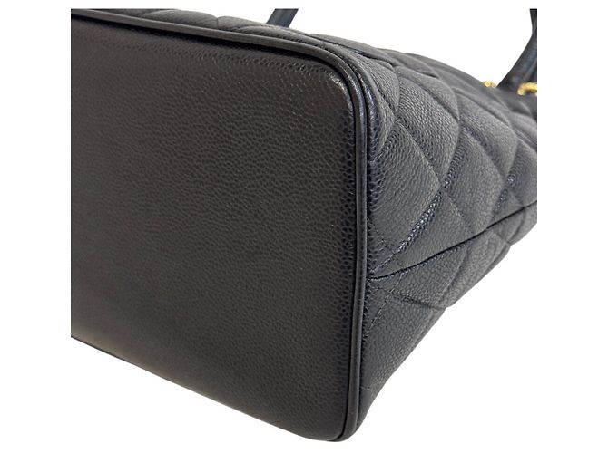 Borsa a mano Chanel Reissue Tote in pelle Caviar - vista 4