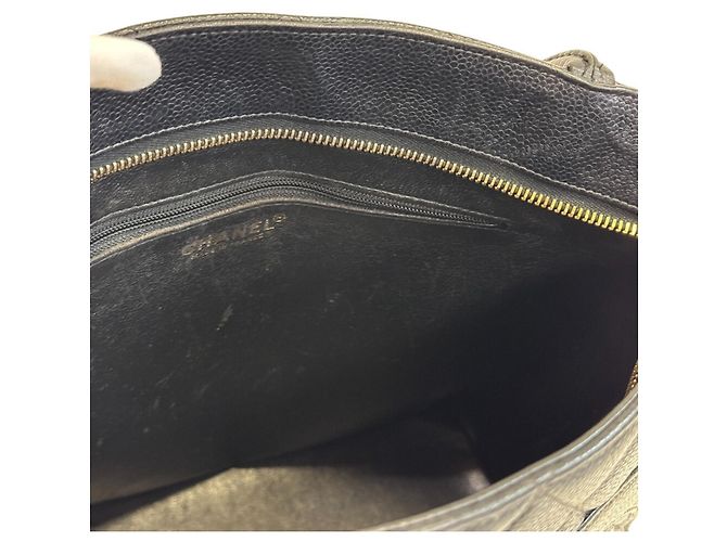 Borsa a mano Chanel Reissue Tote in pelle Caviar - vista 8