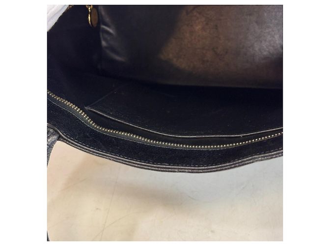 Borsa a mano Chanel Reissue Tote in pelle Caviar - vista 9