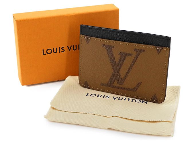 Louis Vuitton Monogram Giant Reverse Card Case - vista 3