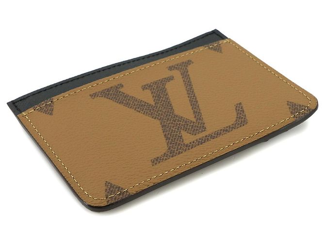 Louis Vuitton Monogram Giant Reverse Card Case - vista 5