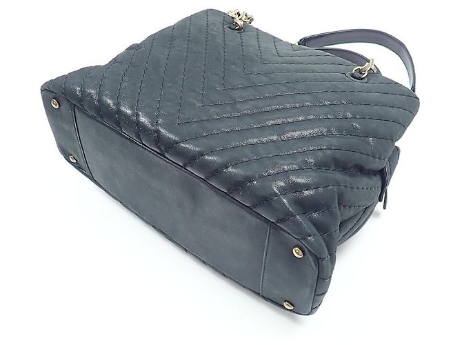 Chanel Shopper aus schwarzem Leder - Ansicht 2