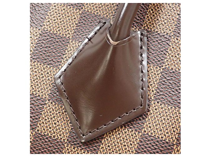 Bolsa Louis Vuitton Damier Ebene Kensington - vista 4