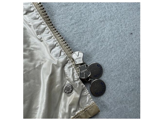 Chaqueta impermeable ligera con capucha Moncler Z8E0182 Beige para mujer Talla 1 / S - vista 13