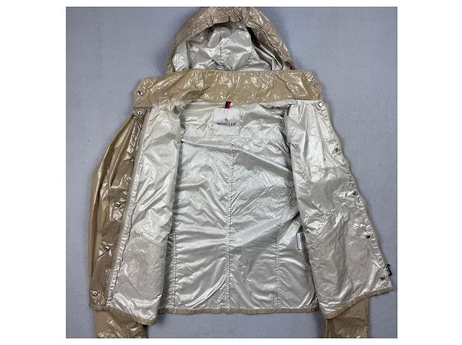 Chaqueta impermeable ligera con capucha Moncler Z8E0182 Beige para mujer Talla 1 / S - vista 2