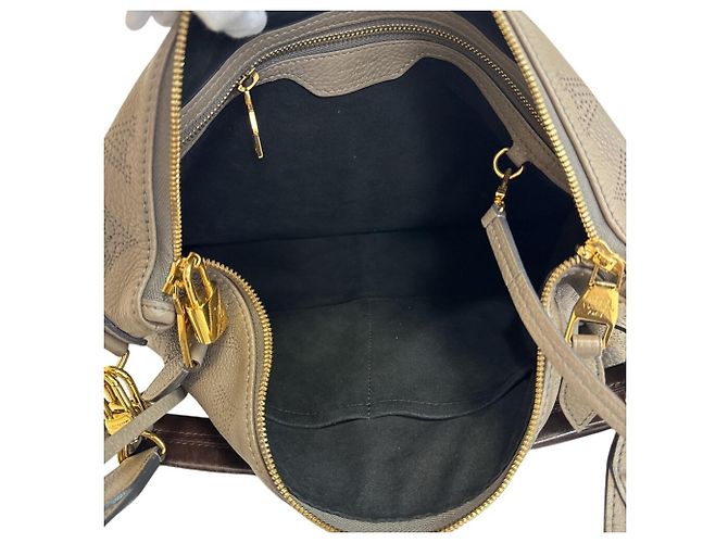 Borsa a tracolla Louis Vuitton Mahina Selene MM - vista 12