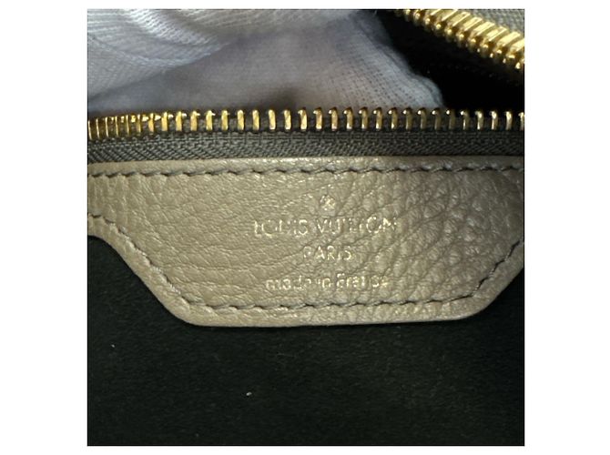 Borsa a tracolla Louis Vuitton Mahina Selene MM - vista 14