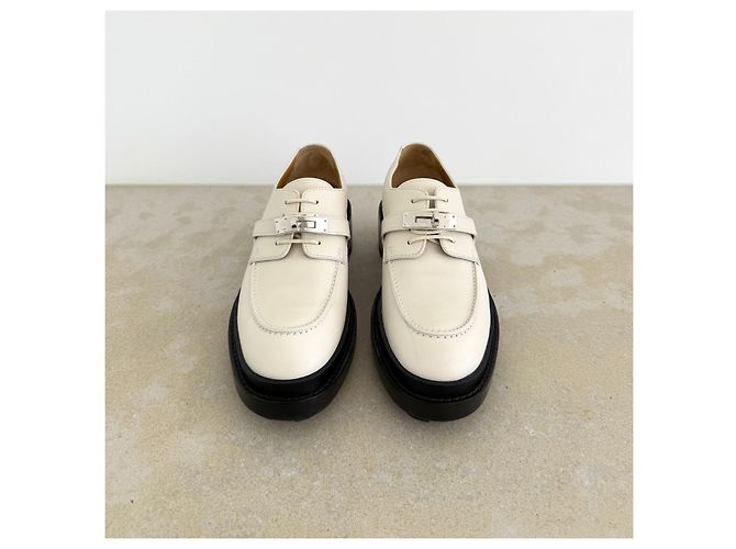 Kelly Hermès First Derbies Piel Blanca - vista 4
