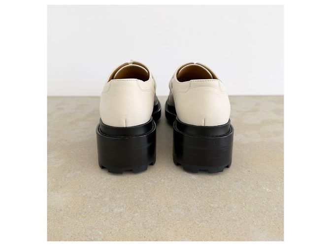 Kelly Hermès First Derbies Piel Blanca - vista 5