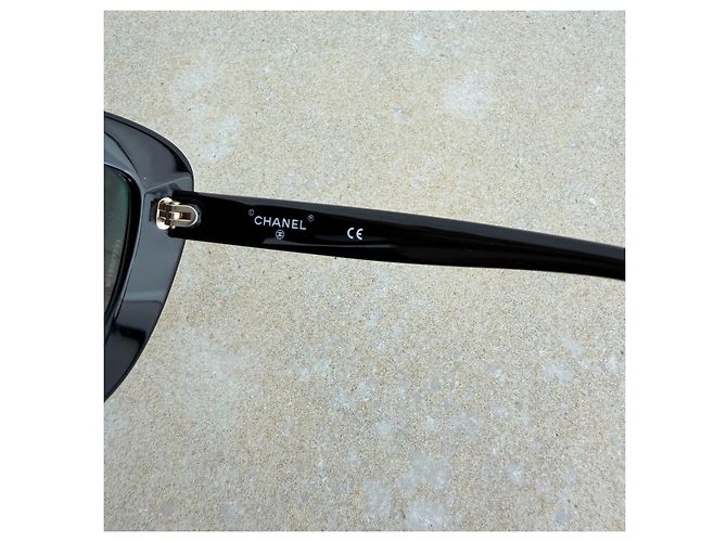 Chanel Óculos de Sol Cat Eye com Pérolas Creme - vista 4