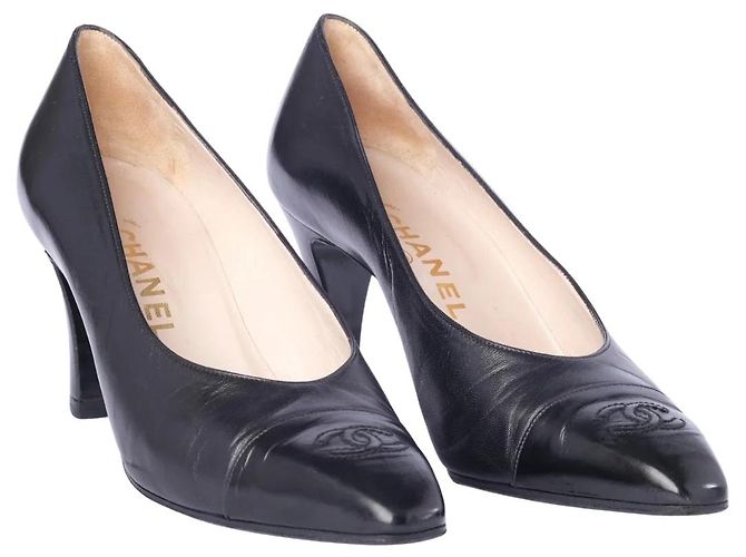 Décolleté CC con punta chiusa in pelle nera Chanel - vista 2