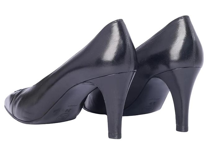 Décolleté CC con punta chiusa in pelle nera Chanel - vista 3