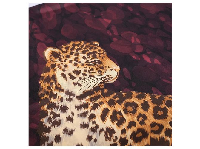 Foulard in seta Salvatore Ferragamo Poised Leopards - vista 2