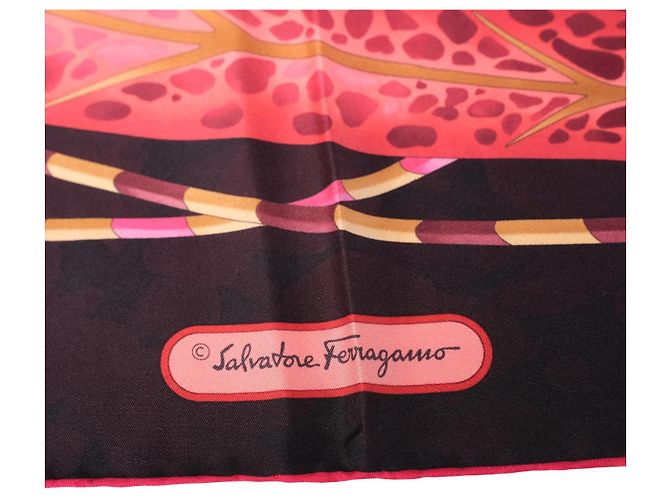 Foulard in seta Salvatore Ferragamo Poised Leopards - vista 4