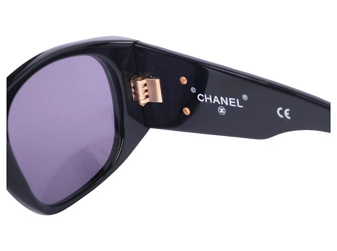 Óculos de sol Chanel Black Quilted CC - vista 4