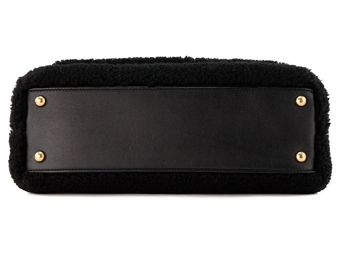 CHANEL - Borsa a tracolla Coco Handle Chanel in shearling e pelle nera - vista 3